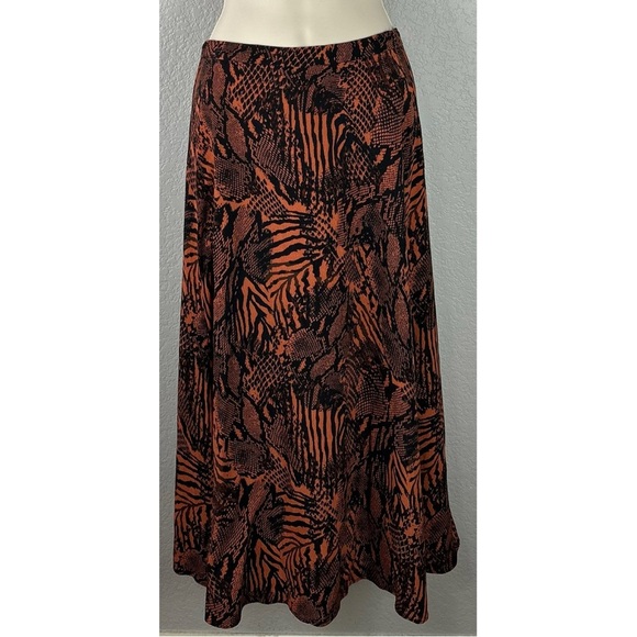 Aritzia Wilfred Midi Skirt Animal Print in Moroccan Spice / Black, size 0 - Picture 2 of 11
